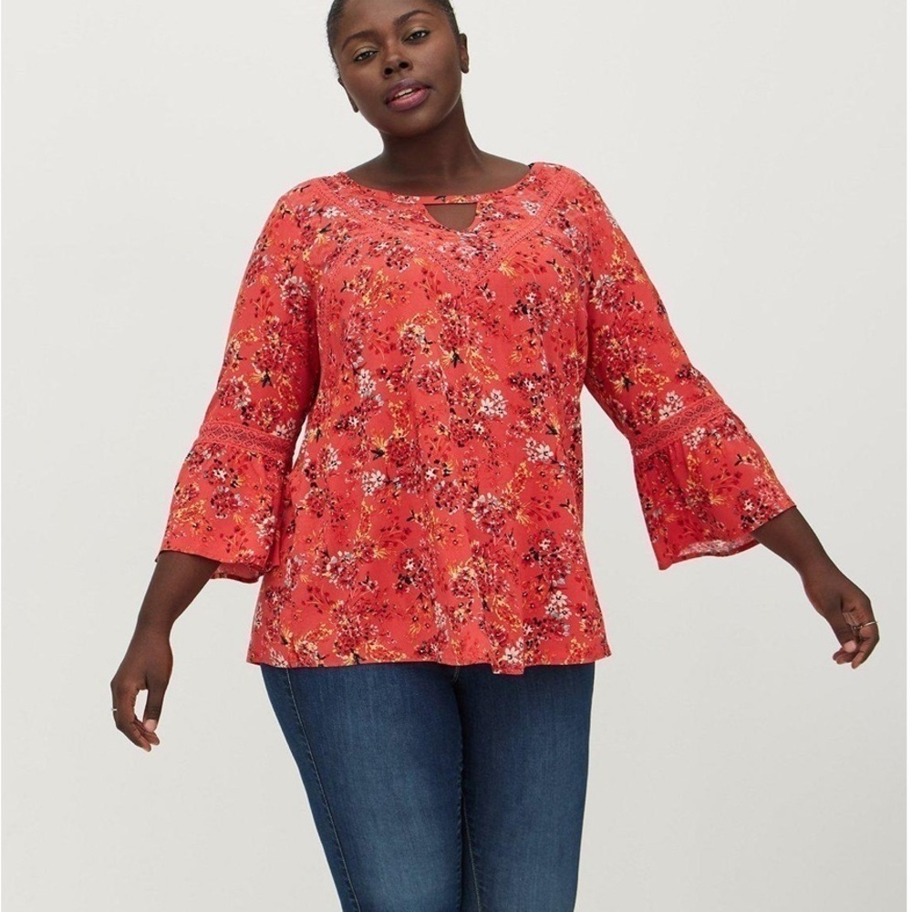 NWT Torrid 1X Challis‎ Lace Trim Bell Sleeve Top